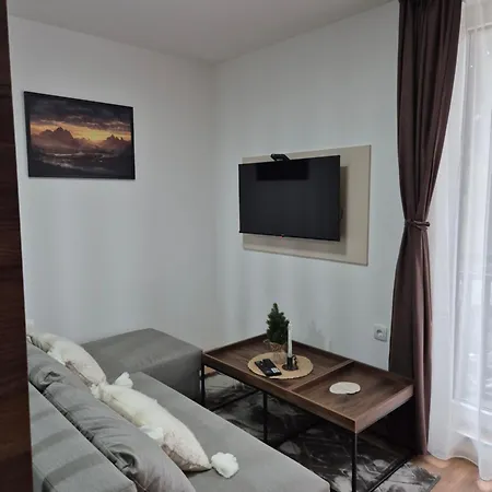 Avalon Apartment *