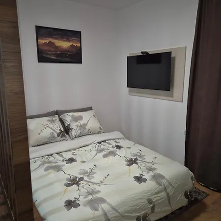 Avalon Apartment *
